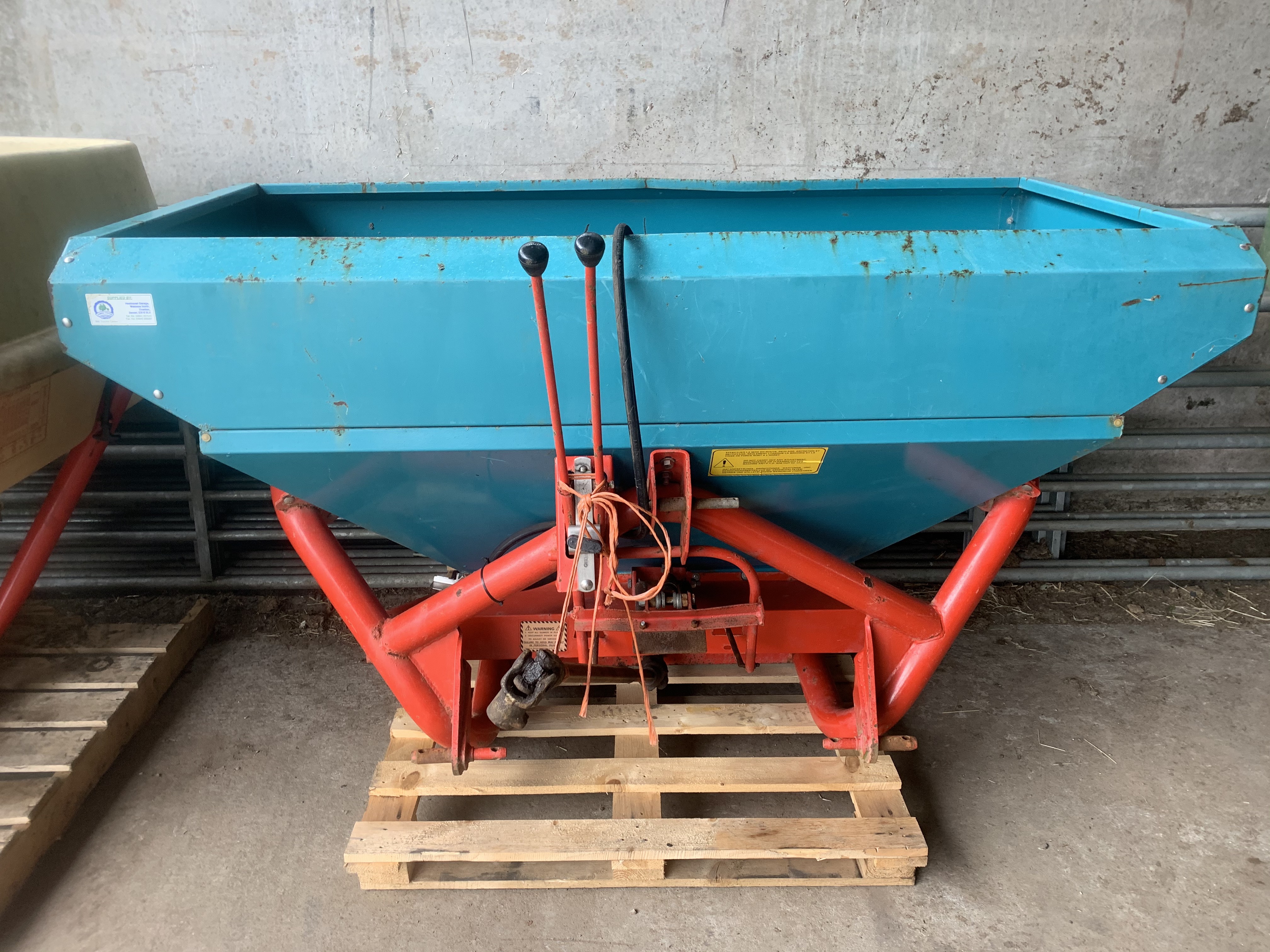 Sulky Fertiliser Spreader | Blackdown FarmServices